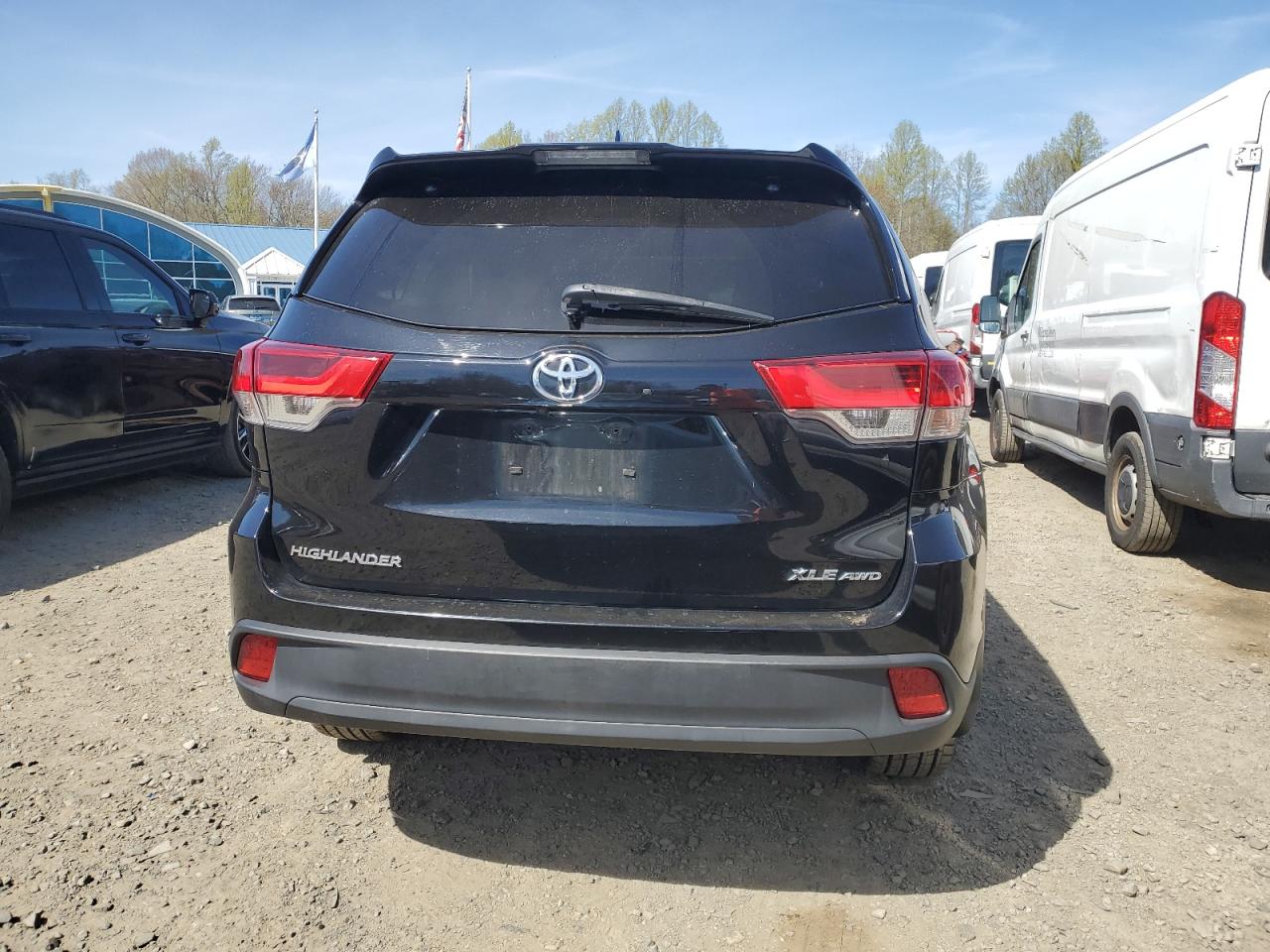 Photo 5 VIN: 5TDJZRFH7JS536096 - TOYOTA HIGHLANDER 