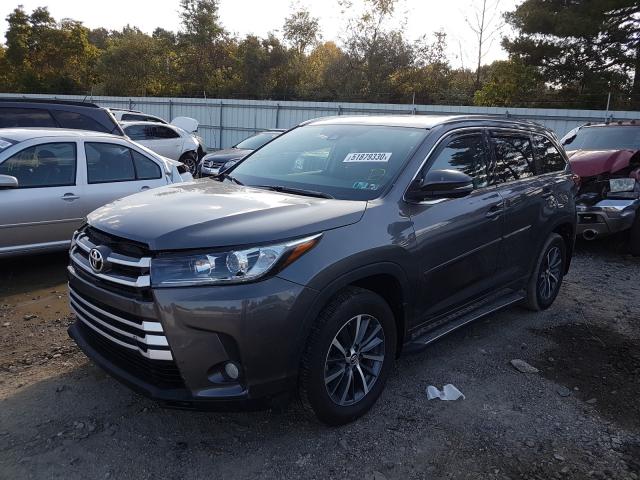 Photo 1 VIN: 5TDJZRFH7JS542819 - TOYOTA HIGHLANDER 