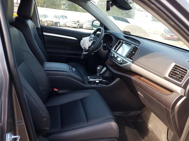 Photo 4 VIN: 5TDJZRFH7JS542819 - TOYOTA HIGHLANDER 