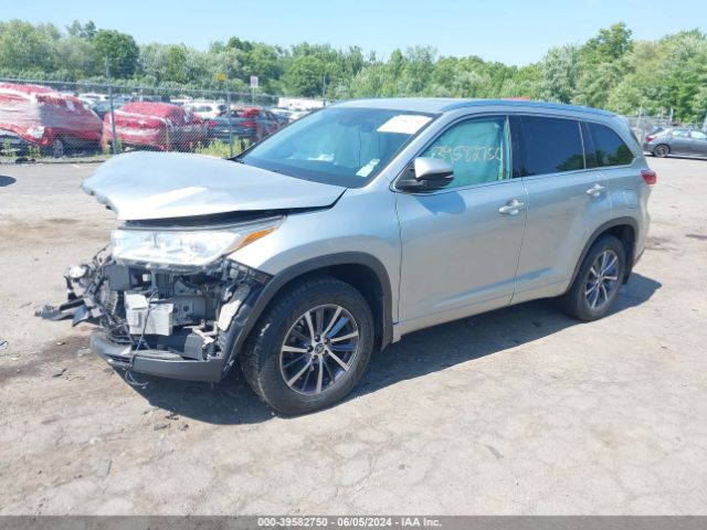 Photo 1 VIN: 5TDJZRFH7JS559331 - TOYOTA HIGHLANDER 