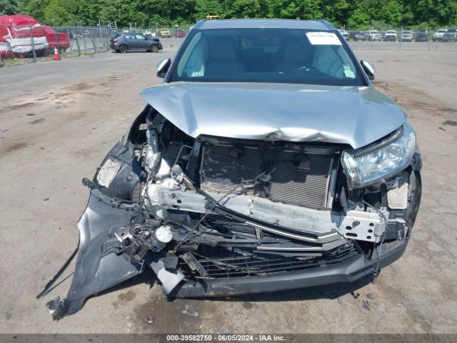 Photo 5 VIN: 5TDJZRFH7JS559331 - TOYOTA HIGHLANDER 