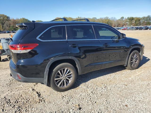 Photo 2 VIN: 5TDJZRFH7JS820733 - TOYOTA HIGHLANDER 