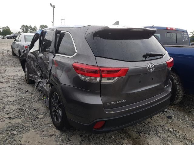 Photo 2 VIN: 5TDJZRFH7JS842621 - TOYOTA HIGHLANDER 