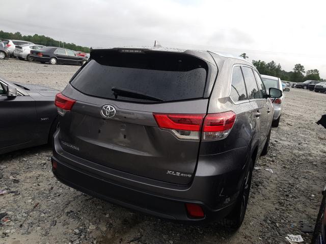 Photo 3 VIN: 5TDJZRFH7JS842621 - TOYOTA HIGHLANDER 