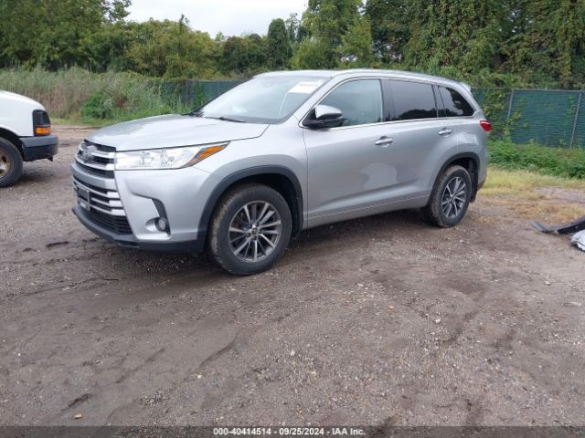 Photo 1 VIN: 5TDJZRFH7JS852551 - TOYOTA HIGHLANDER 