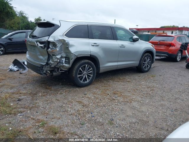 Photo 3 VIN: 5TDJZRFH7JS852551 - TOYOTA HIGHLANDER 