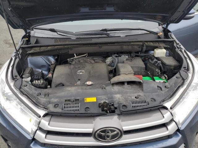 Photo 11 VIN: 5TDJZRFH7JS862805 - TOYOTA HIGHLANDER 