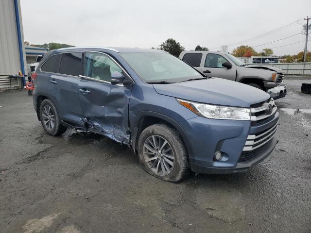 Photo 3 VIN: 5TDJZRFH7JS862805 - TOYOTA HIGHLANDER 