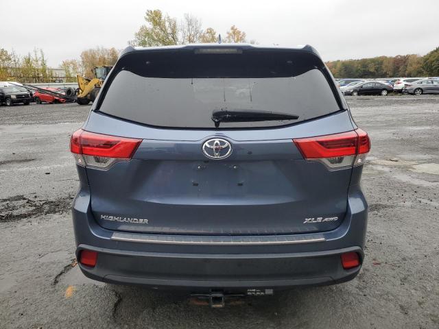 Photo 5 VIN: 5TDJZRFH7JS862805 - TOYOTA HIGHLANDER 