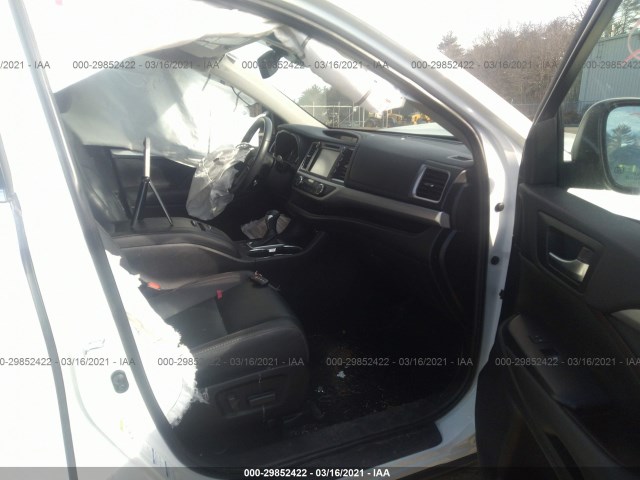 Photo 4 VIN: 5TDJZRFH7KS590015 - TOYOTA HIGHLANDER 