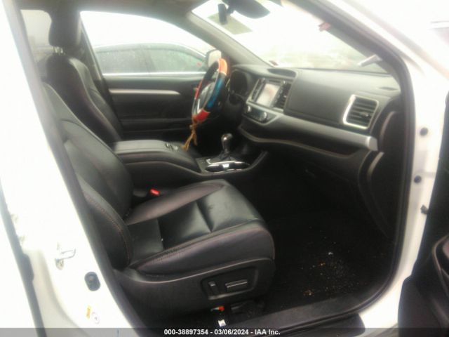 Photo 4 VIN: 5TDJZRFH7KS601840 - TOYOTA HIGHLANDER 