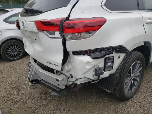 Photo 8 VIN: 5TDJZRFH7KS605001 - TOYOTA HIGHLANDER 