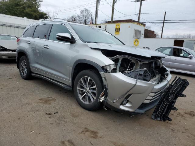 Photo 3 VIN: 5TDJZRFH8HS366597 - TOYOTA HIGHLANDER 