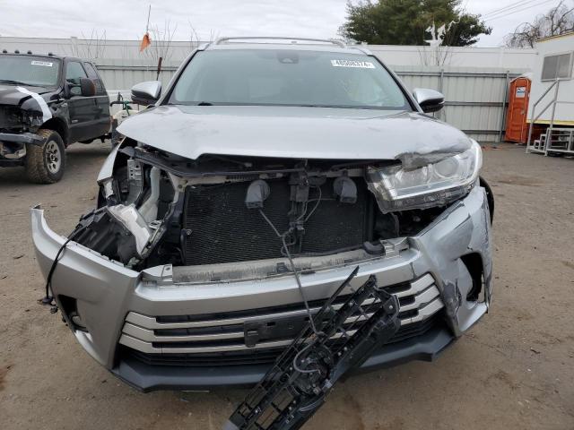 Photo 4 VIN: 5TDJZRFH8HS366597 - TOYOTA HIGHLANDER 