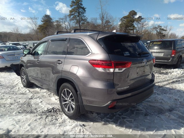 Photo 2 VIN: 5TDJZRFH8HS380385 - TOYOTA HIGHLANDER 