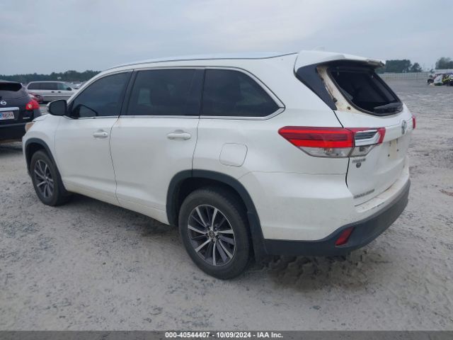 Photo 2 VIN: 5TDJZRFH8HS389488 - TOYOTA HIGHLANDER 