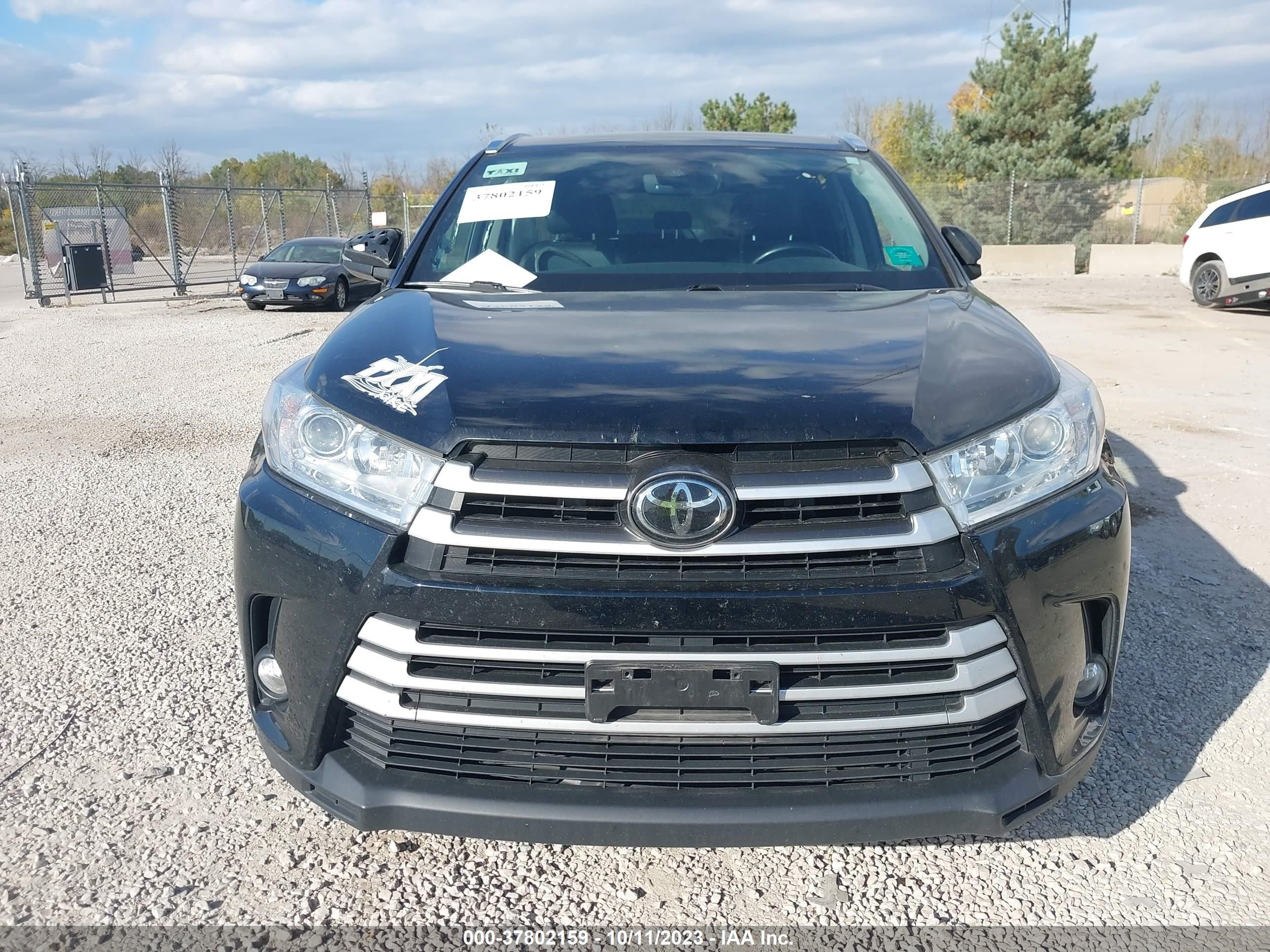 Photo 11 VIN: 5TDJZRFH8HS397364 - TOYOTA HIGHLANDER 