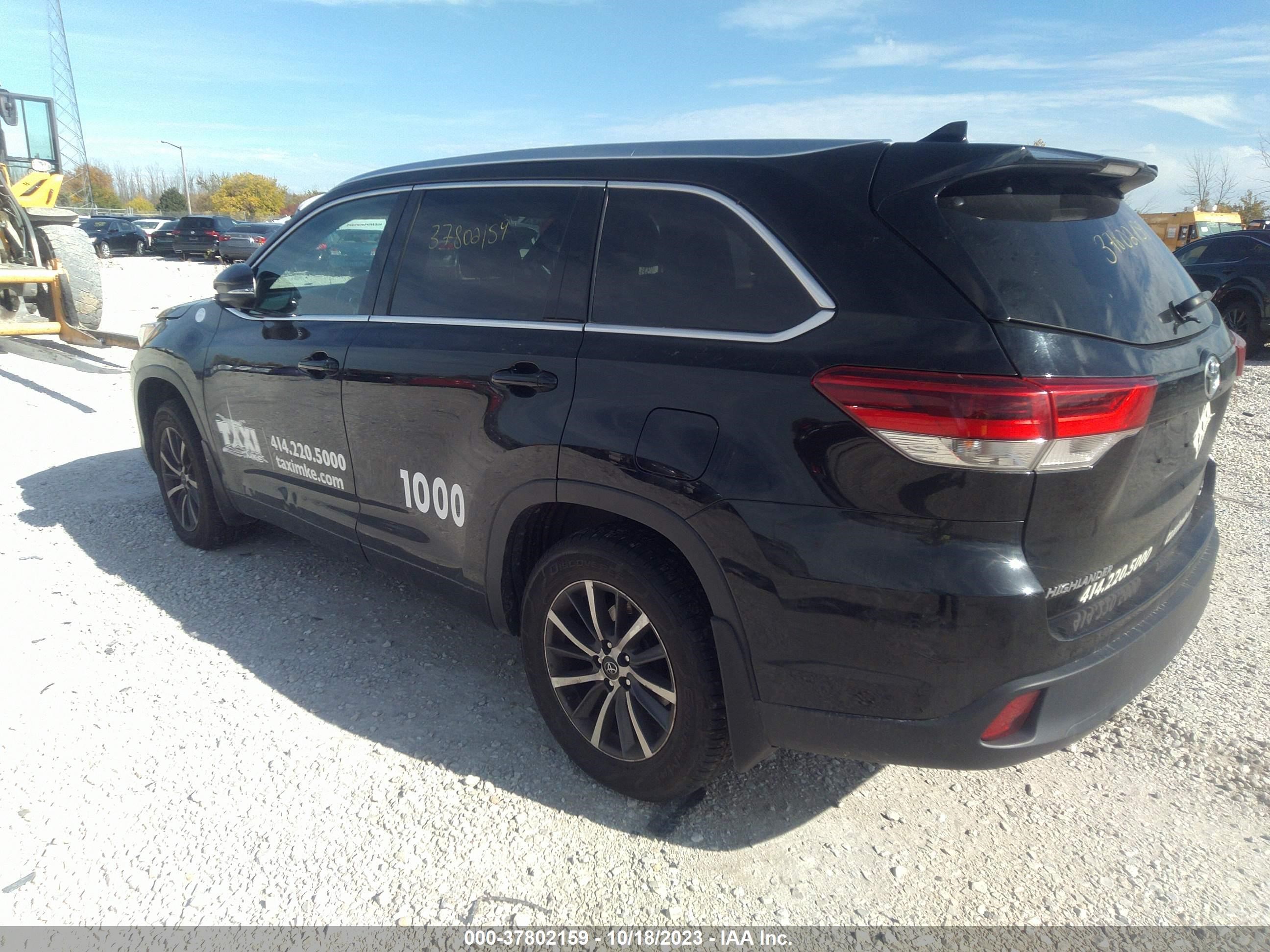 Photo 2 VIN: 5TDJZRFH8HS397364 - TOYOTA HIGHLANDER 