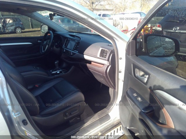 Photo 4 VIN: 5TDJZRFH8HS400067 - TOYOTA HIGHLANDER 