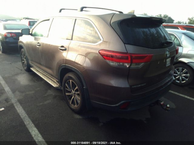 Photo 2 VIN: 5TDJZRFH8HS409660 - TOYOTA HIGHLANDER 