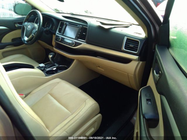 Photo 4 VIN: 5TDJZRFH8HS409660 - TOYOTA HIGHLANDER 