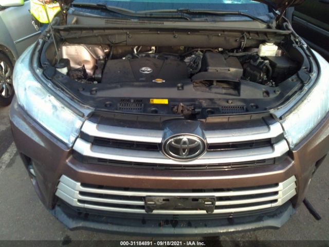 Photo 9 VIN: 5TDJZRFH8HS409660 - TOYOTA HIGHLANDER 