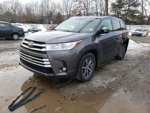 Photo 1 VIN: 5TDJZRFH8HS415622 - TOYOTA HIGHLANDER 