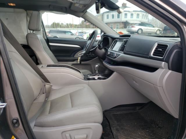 Photo 4 VIN: 5TDJZRFH8HS415622 - TOYOTA HIGHLANDER 