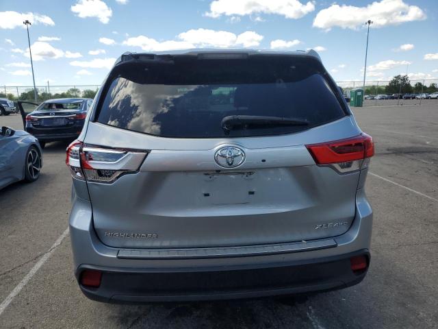 Photo 5 VIN: 5TDJZRFH8HS446806 - TOYOTA HIGHLANDER 