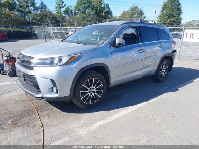 Photo 1 VIN: 5TDJZRFH8HS453660 - TOYOTA HIGHLANDER 