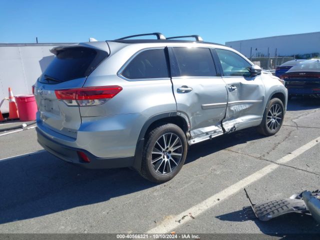 Photo 3 VIN: 5TDJZRFH8HS453660 - TOYOTA HIGHLANDER 