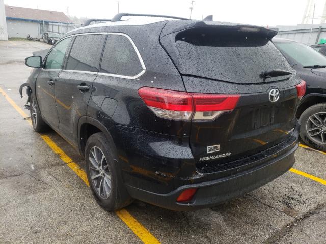 Photo 2 VIN: 5TDJZRFH8HS461810 - TOYOTA HIGHLANDER 