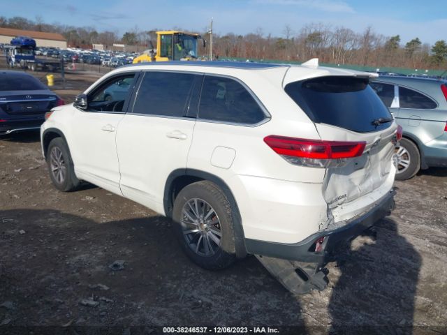 Photo 2 VIN: 5TDJZRFH8HS510942 - TOYOTA HIGHLANDER 