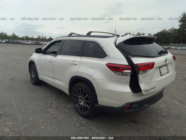 Photo 2 VIN: 5TDJZRFH8JS543400 - TOYOTA HIGHLANDER 