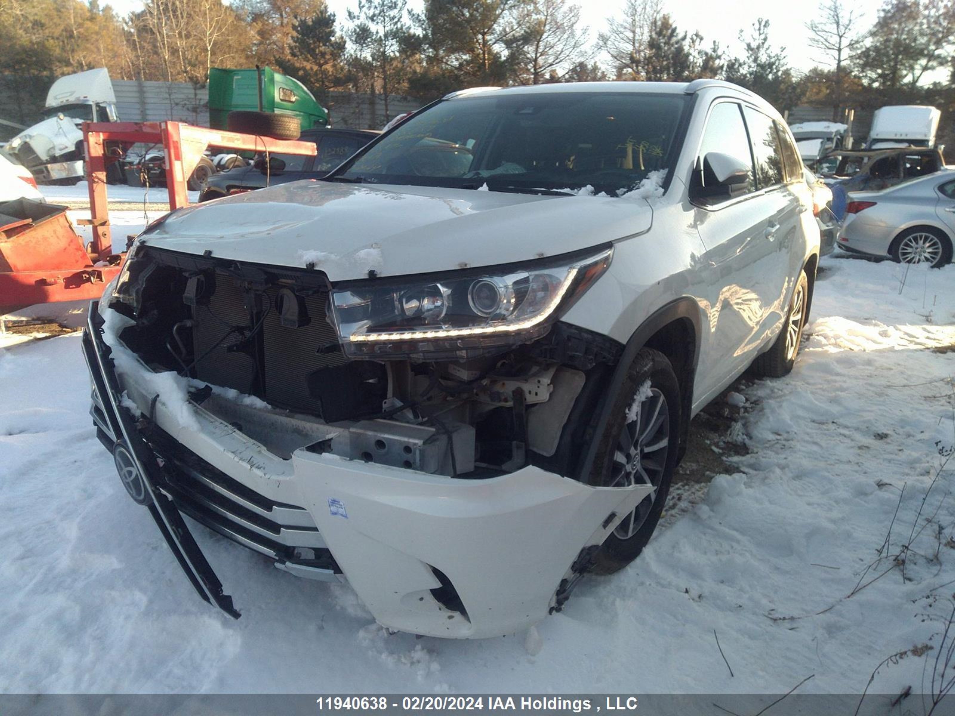 Photo 1 VIN: 5TDJZRFH8JS555059 - TOYOTA HIGHLANDER 