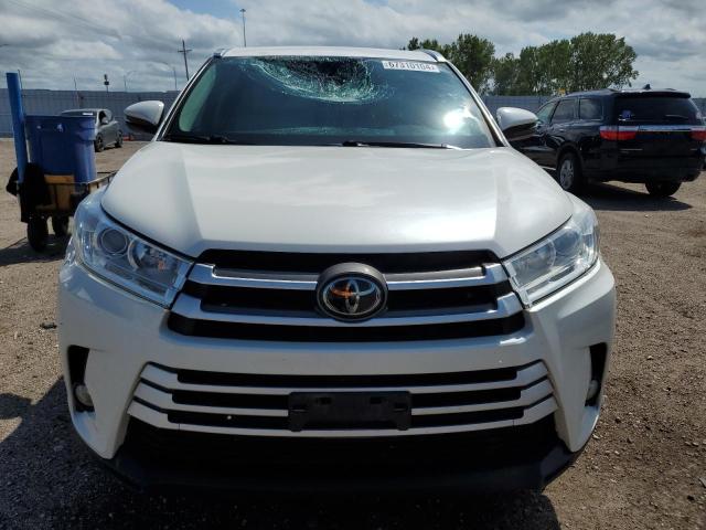 Photo 4 VIN: 5TDJZRFH8JS556373 - TOYOTA HIGHLANDER 