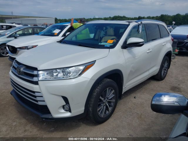 Photo 1 VIN: 5TDJZRFH8JS559533 - TOYOTA HIGHLANDER 