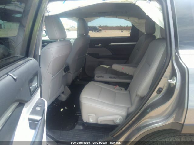 Photo 7 VIN: 5TDJZRFH8JS560164 - TOYOTA HIGHLANDER 