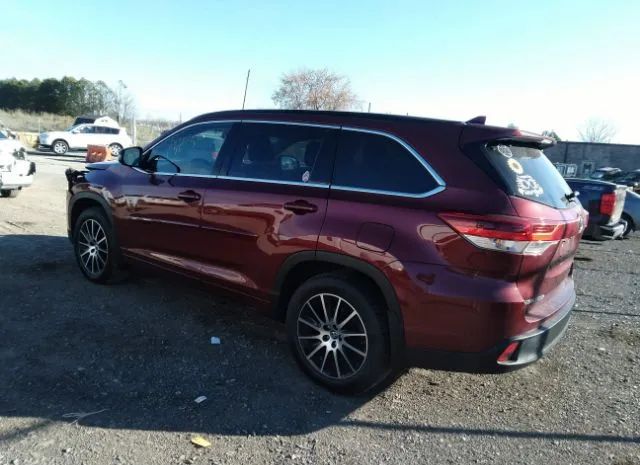 Photo 2 VIN: 5TDJZRFH8JS561282 - TOYOTA HIGHLANDER 