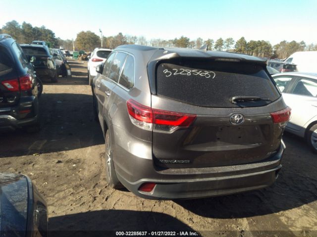 Photo 2 VIN: 5TDJZRFH8JS804301 - TOYOTA HIGHLANDER 