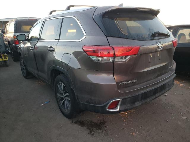 Photo 2 VIN: 5TDJZRFH8JS829151 - TOYOTA HIGHLANDER 