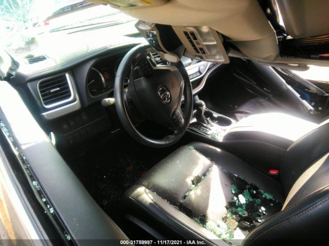 Photo 4 VIN: 5TDJZRFH8KS588600 - TOYOTA HIGHLANDER 