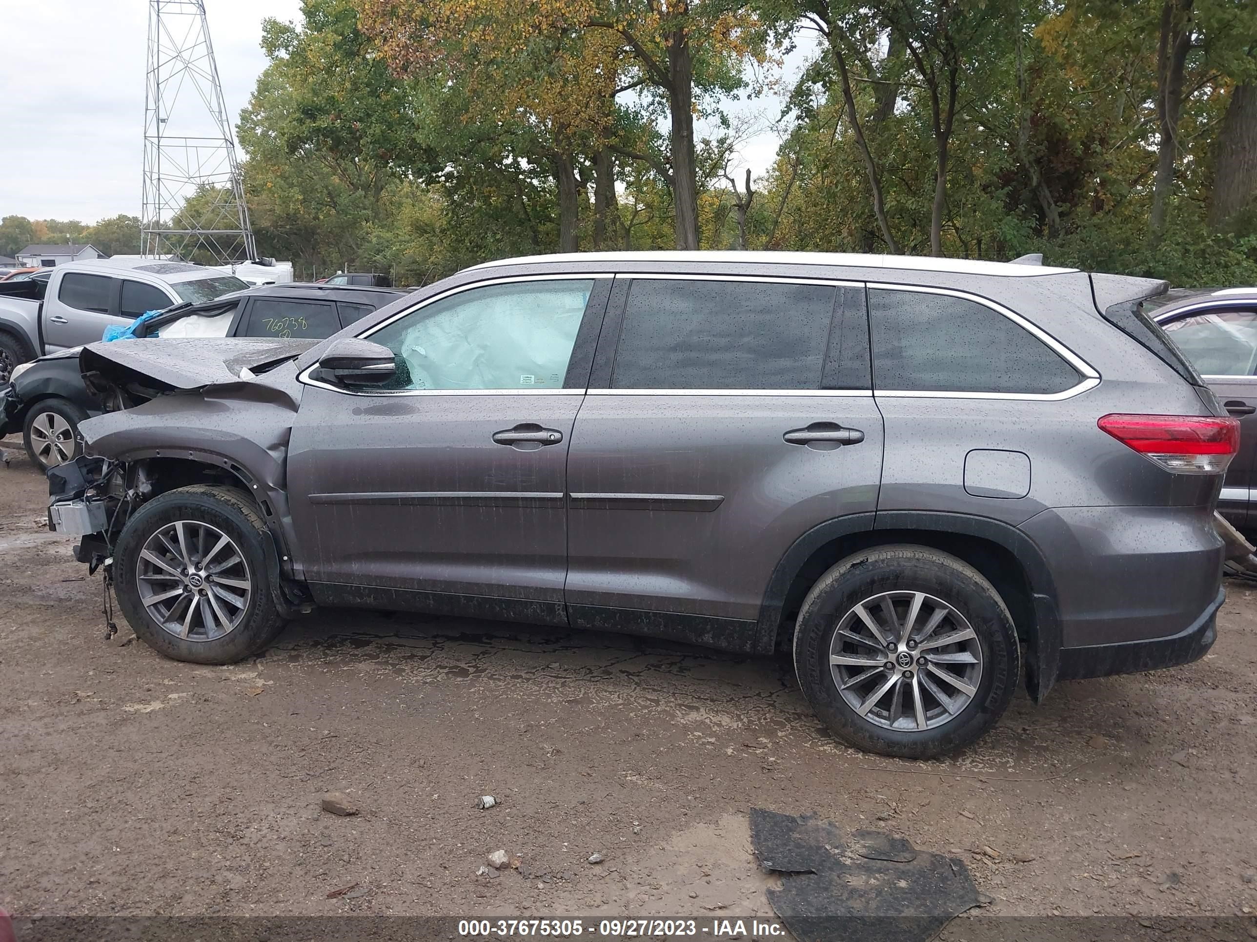 Photo 14 VIN: 5TDJZRFH8KS612748 - TOYOTA HIGHLANDER 