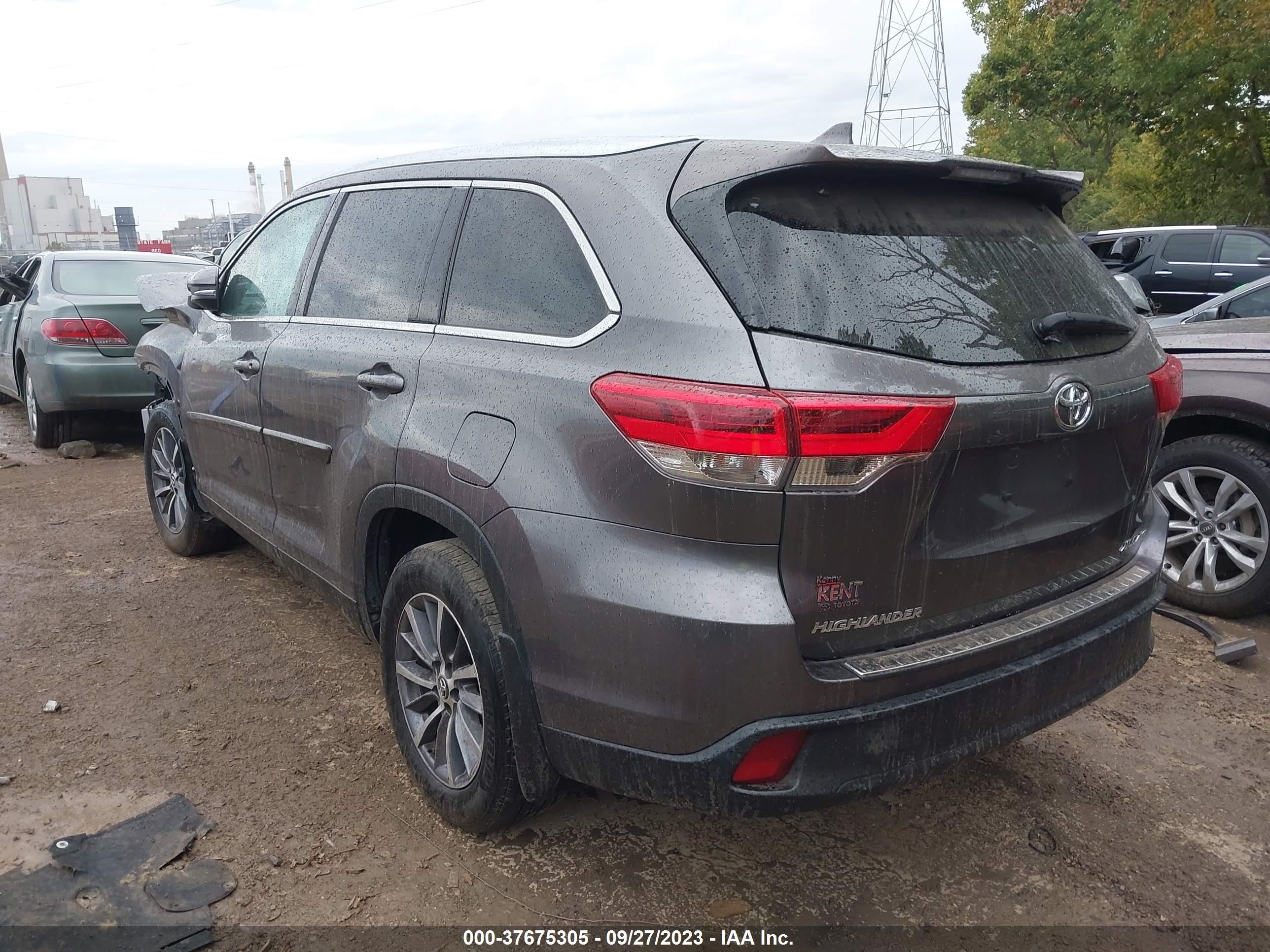 Photo 2 VIN: 5TDJZRFH8KS612748 - TOYOTA HIGHLANDER 