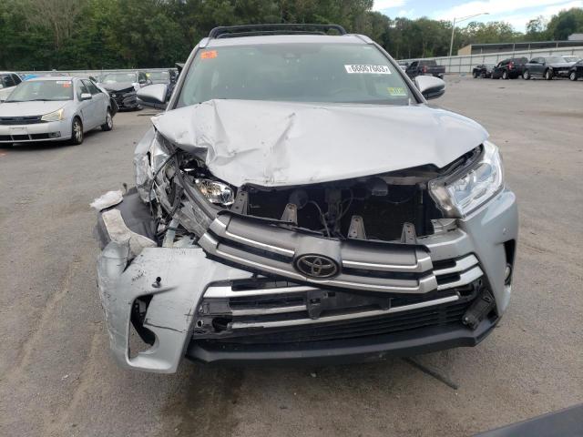 Photo 4 VIN: 5TDJZRFH9HS360355 - TOYOTA HIGHLANDER 