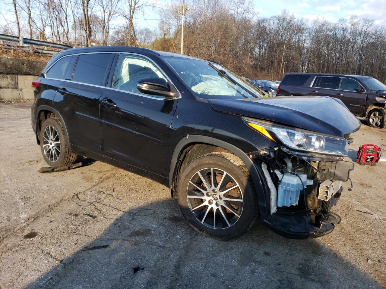 Photo 3 VIN: 5TDJZRFH9HS371968 - TOYOTA HIGHLANDER 