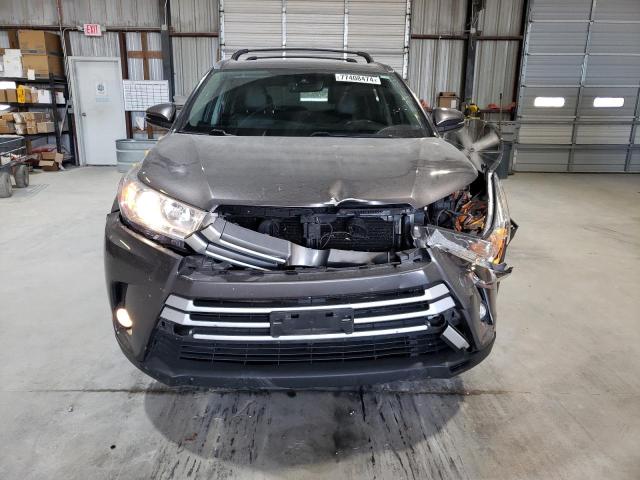 Photo 4 VIN: 5TDJZRFH9HS427200 - TOYOTA HIGHLANDER 