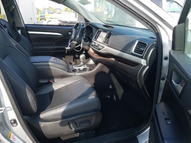 Photo 4 VIN: 5TDJZRFH9HS429884 - TOYOTA HIGHLANDER 