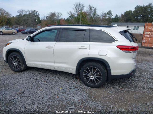 Photo 2 VIN: 5TDJZRFH9HS471732 - TOYOTA HIGHLANDER 