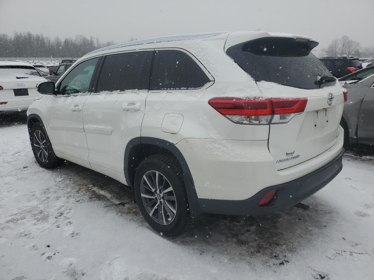 Photo 1 VIN: 5TDJZRFH9HS472394 - TOYOTA HIGHLANDER 